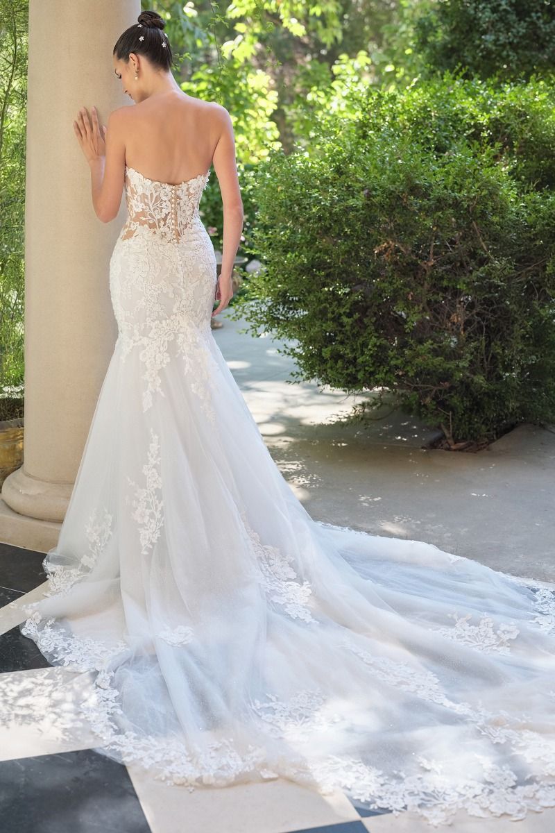 Juliete Strapless Lace Embroidered Wedding Gown
